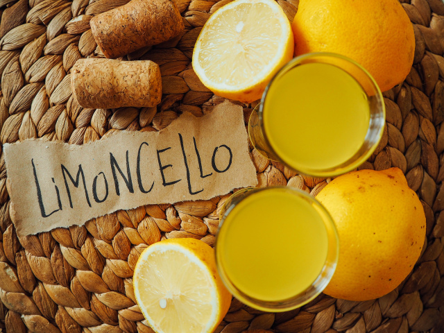 Настойка «Лимончелло» — рецепты в домашних условиях: на водке, на спирту, из самогона, кремовый, быстрого приготовления. Сколько градусов должно быть в «Limoncello»: как и с чем пить?